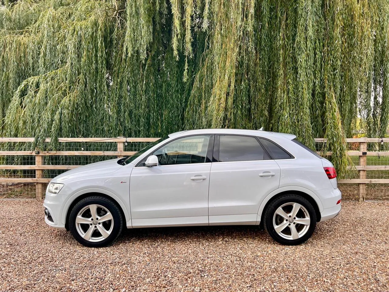 Audi Q3 2012 photo 4