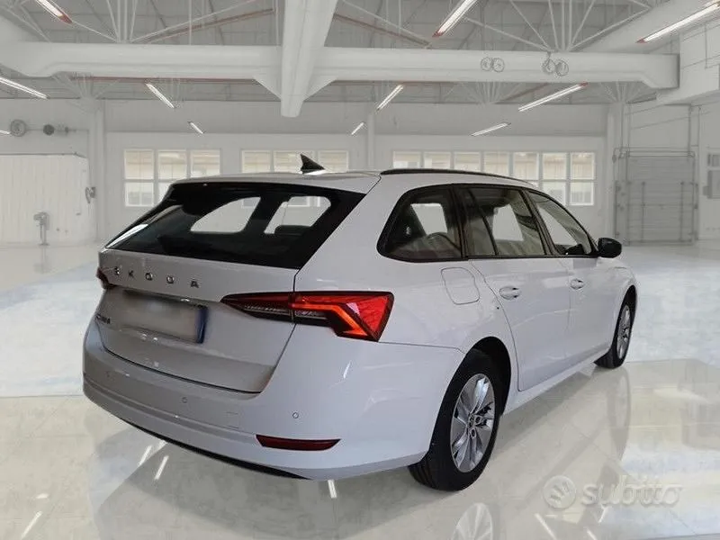 Skoda Octavia 2024 photo 4