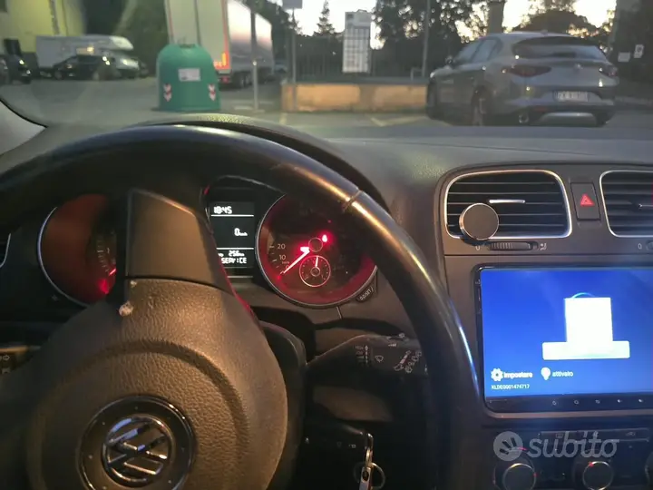 Volkswagen Golf 2011 photo 3