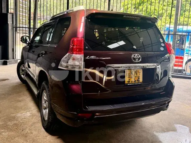 Toyota Land Cruiser Prado 2010 photo 3