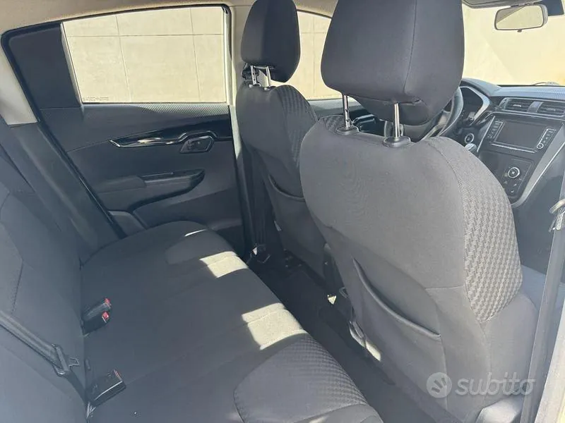 Mahindra Kuv100 Nxt 2021 photo 5