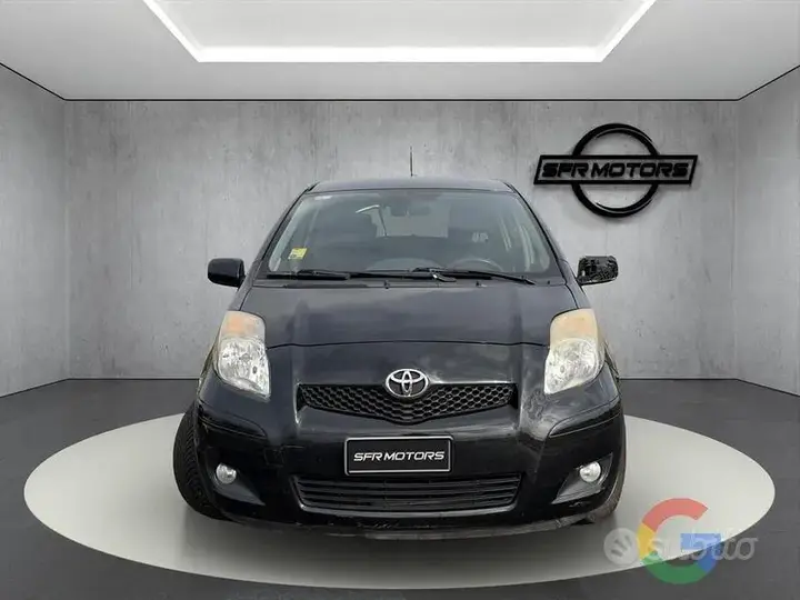 Toyota Yaris 2011 photo 2