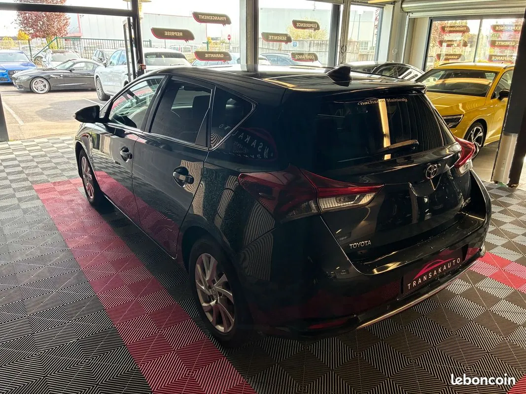 Toyota Auris 2016 photo 5