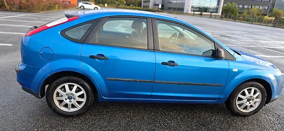 Ford Focus 2005 photo 2