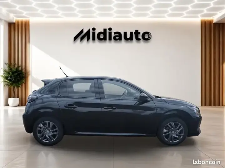 Peugeot 208 2021 photo 2