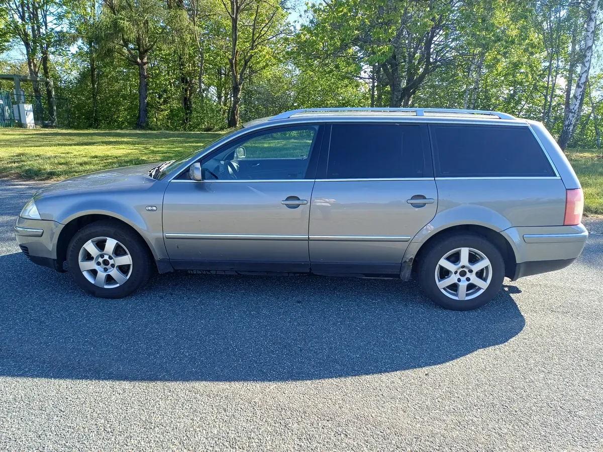 Volkswagen Passat 2001 photo 3