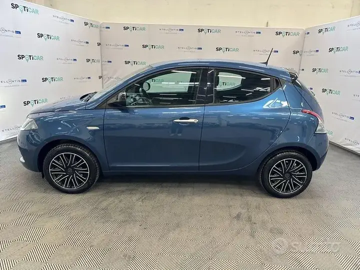 Lancia Ypsilon 2023 photo 2