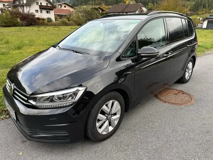 Volkswagen Touran 2017 photo 3