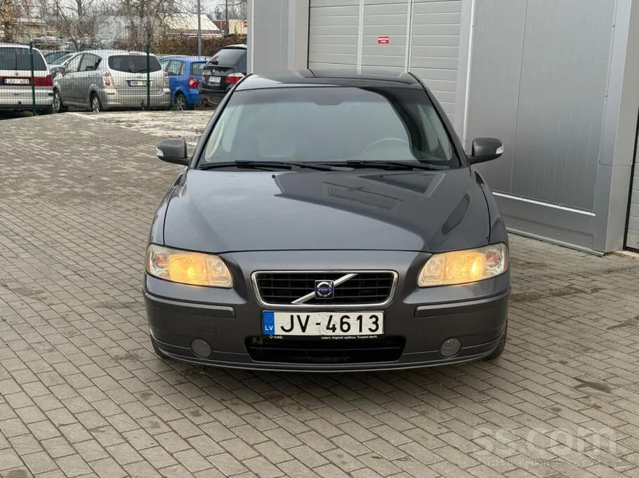 Volvo S60 2008 photo 2