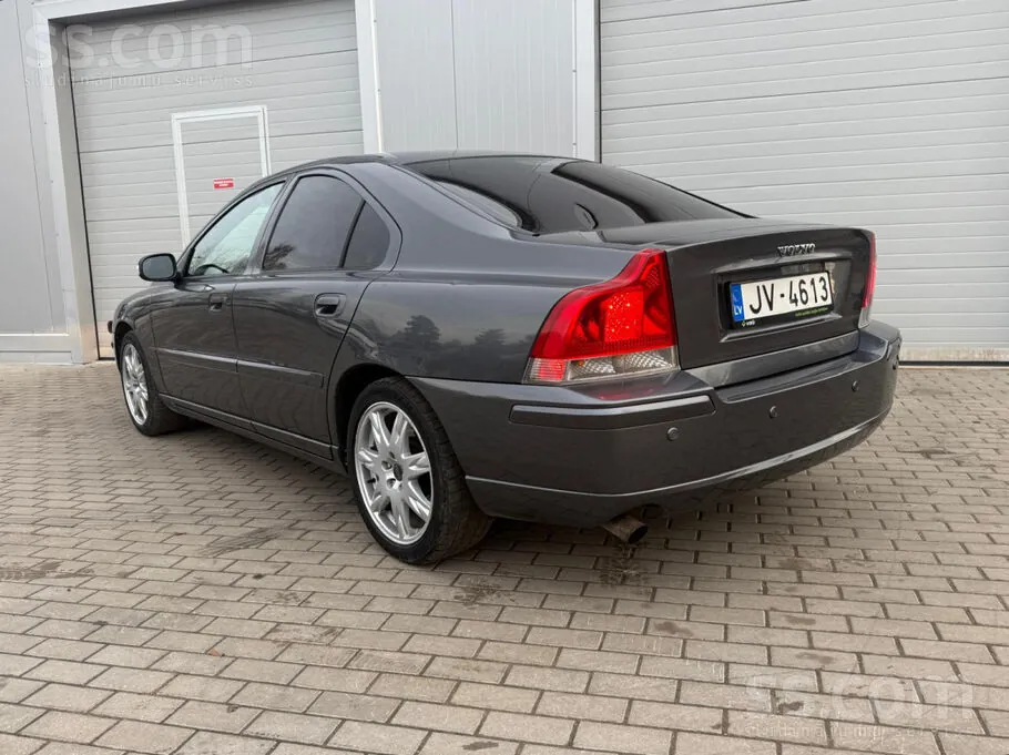 Volvo S60 2008 photo 4