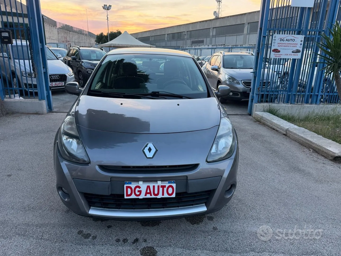 Renault Clio 2012 photo 2