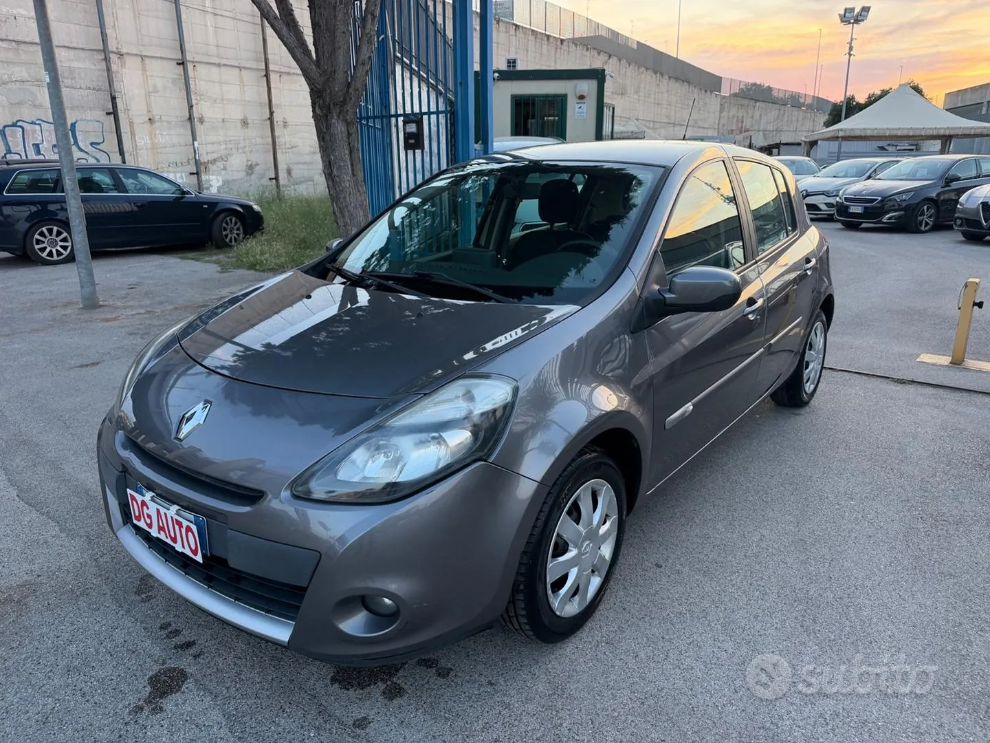 Renault Clio 2012 photo 3