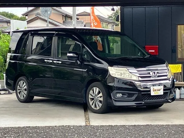 Honda Step Wagon 2012 photo 2