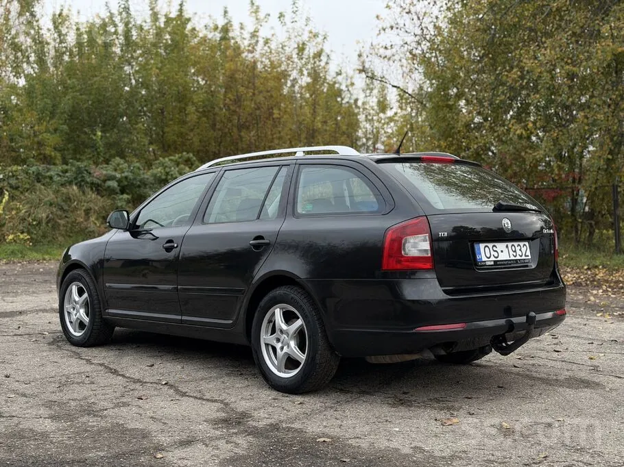 Skoda Octavia 2009 photo 2