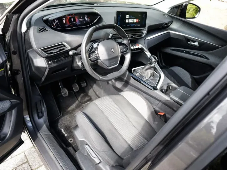 Peugeot 3008 2021 photo 3