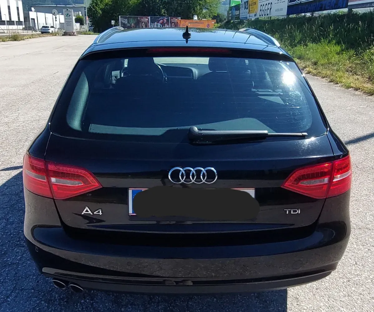 Audi A4 2013 photo 2