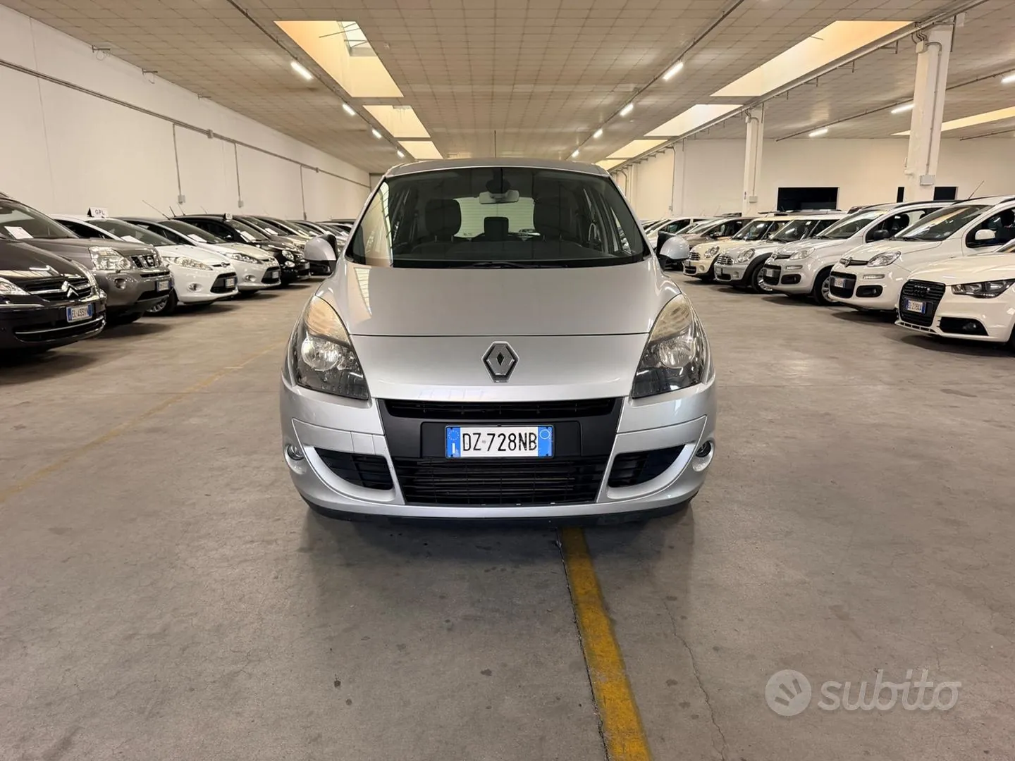 Renault Scenic 2010 photo 3