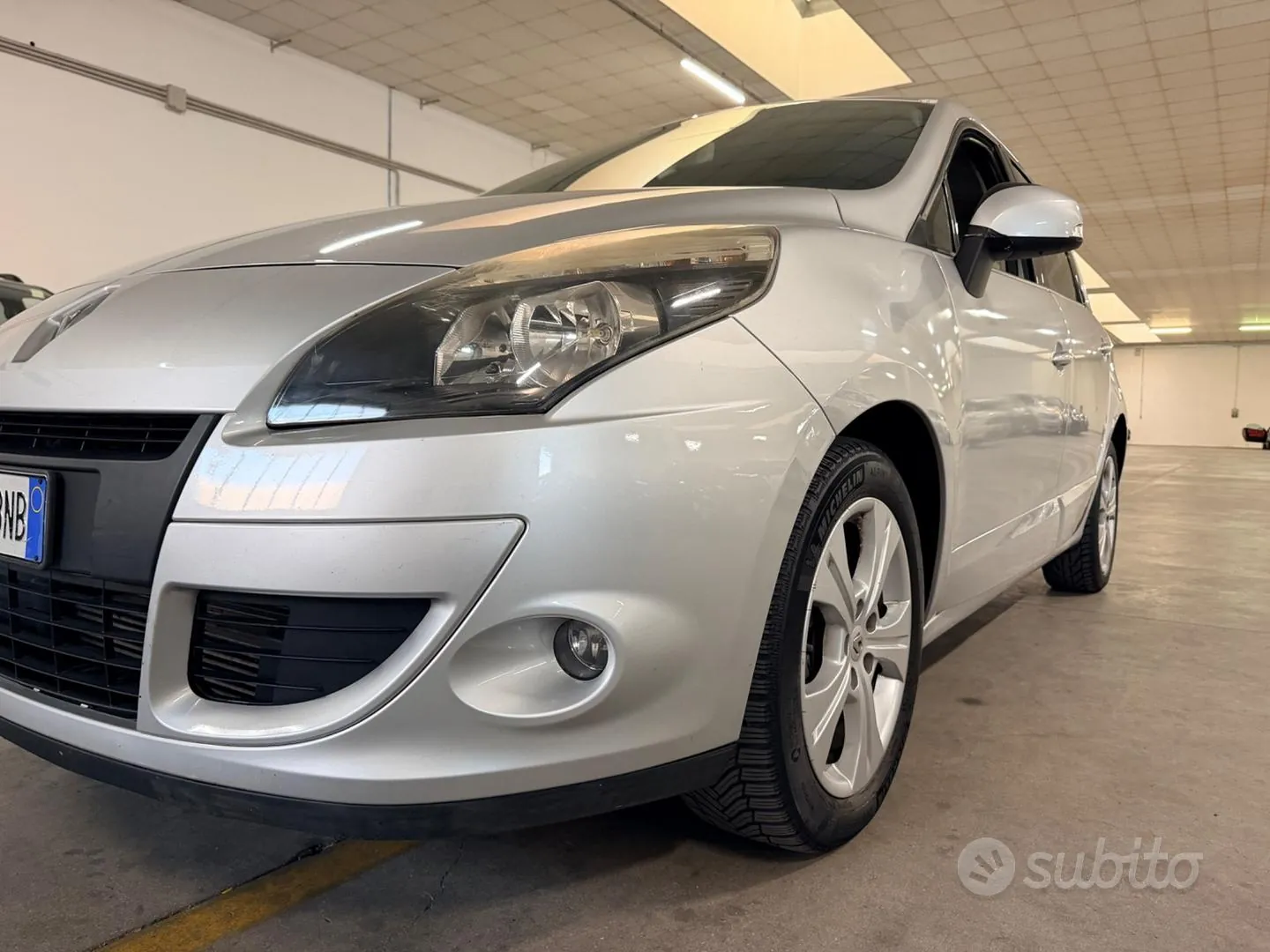 Renault Scenic 2010 photo 4