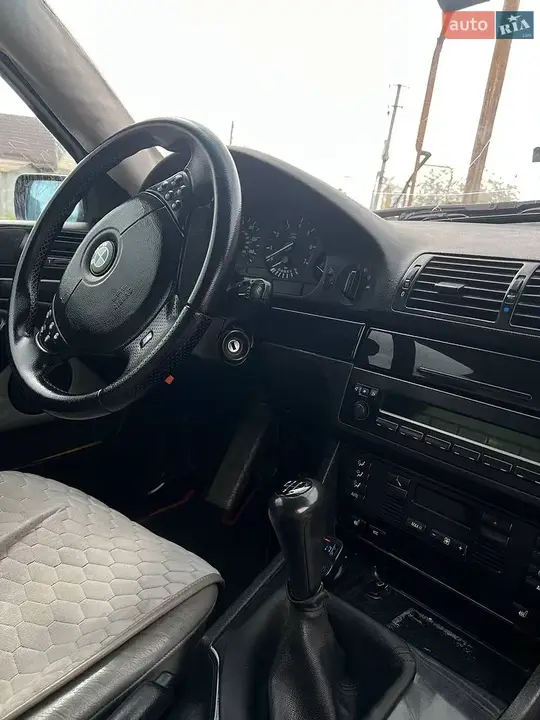BMW 5 Series 1999 photo 4