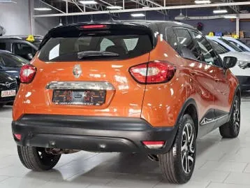 Renault Captur 2017 photo 2