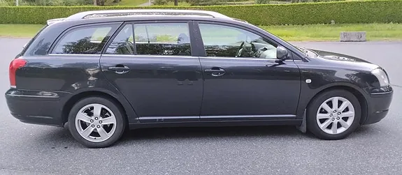 Toyota Avensis 2004 photo 4