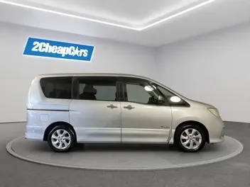 Nissan Serena 2012 photo 5