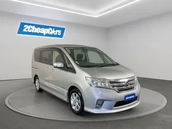 Nissan Serena 2012 photo 4