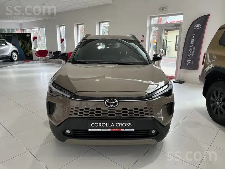 Toyota Corolla Cross 2026 photo 2