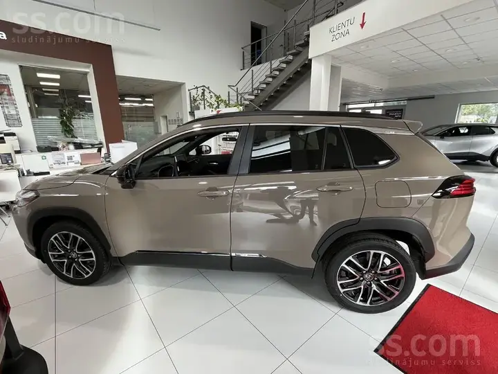 Toyota Corolla Cross 2026 photo 3