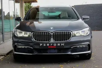 BMW 7 Series 2015 photo 2