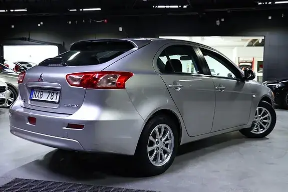 Mitsubishi Lancer 2014 photo 4