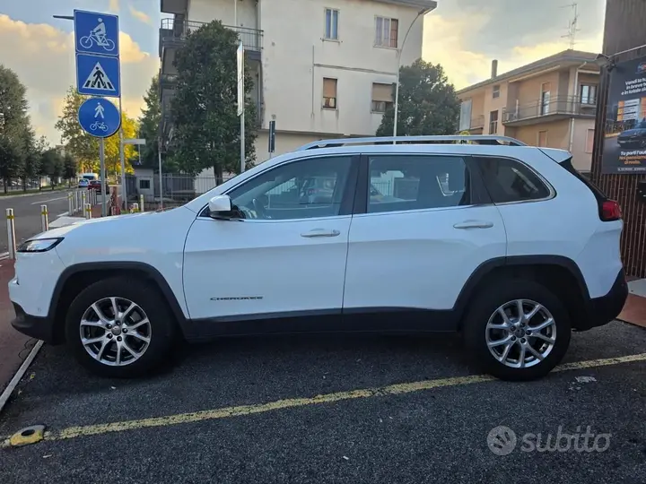 Jeep Cherokee 2015 photo 4