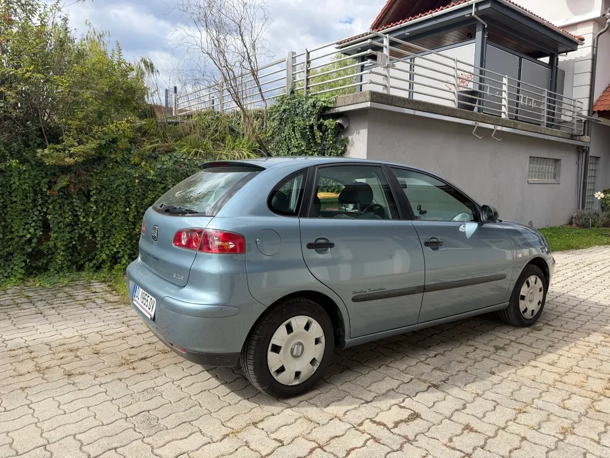 Seat Ibiza 2005 photo 2