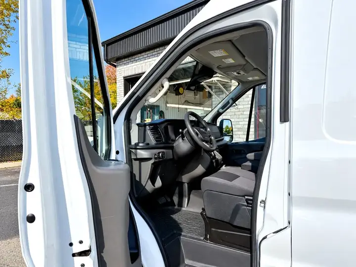 Ford Transit Cargo 2020 photo 2