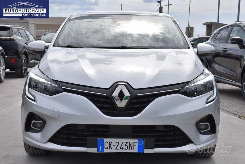 Renault Clio 2022 photo 2