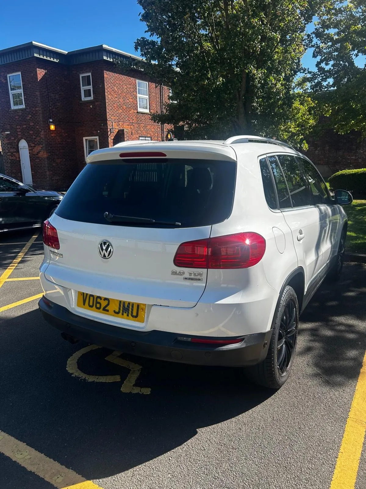 Volkswagen Tiguan 2012 photo 3
