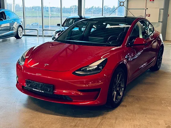 Tesla Model 3 2021 photo 2