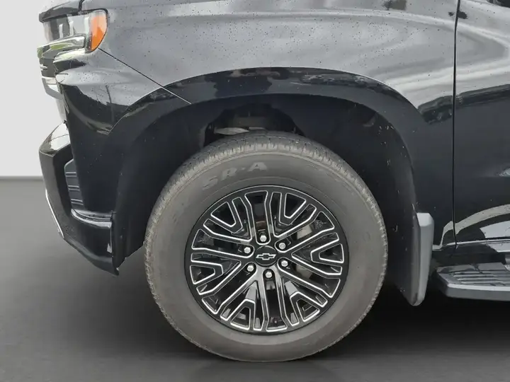 Chevrolet Silverado 1500 2021 photo 2