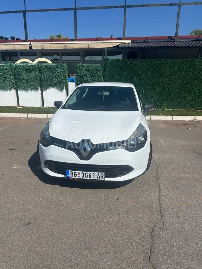 Renault Clio 2013 photo 2