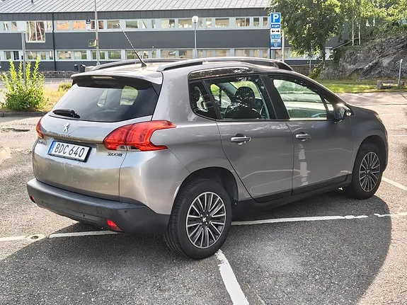 Peugeot 2008 2016 photo 2