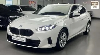 BMW 1 Series 2025 photo 2