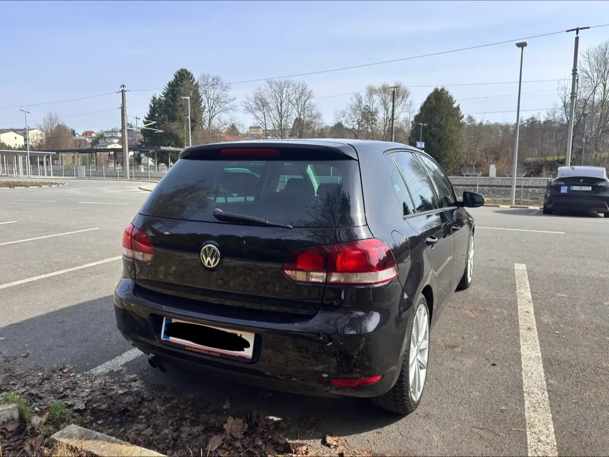 Volkswagen Golf 2009 photo 2