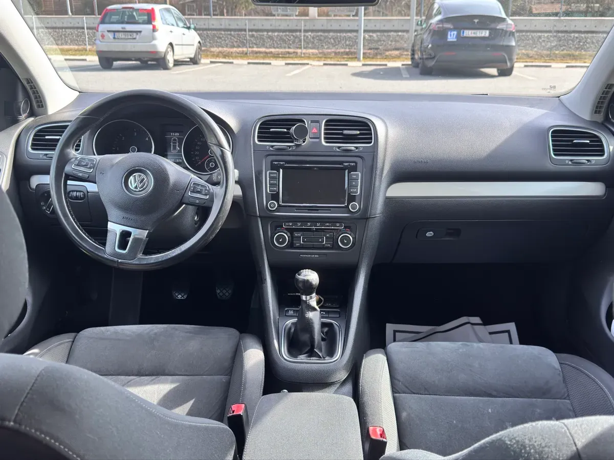Volkswagen Golf 2009 photo 3
