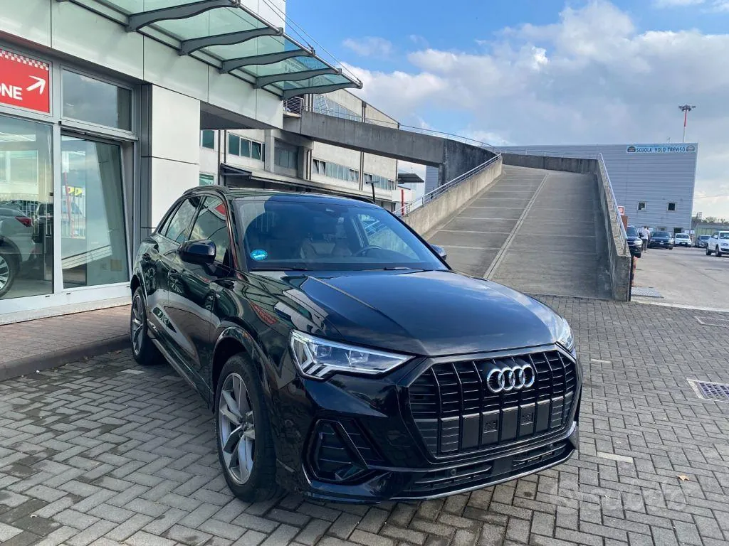 Audi Q3 2022 photo 3