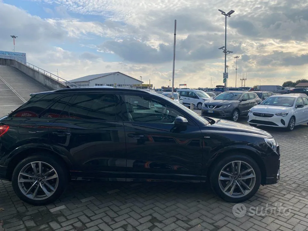 Audi Q3 2022 photo 4
