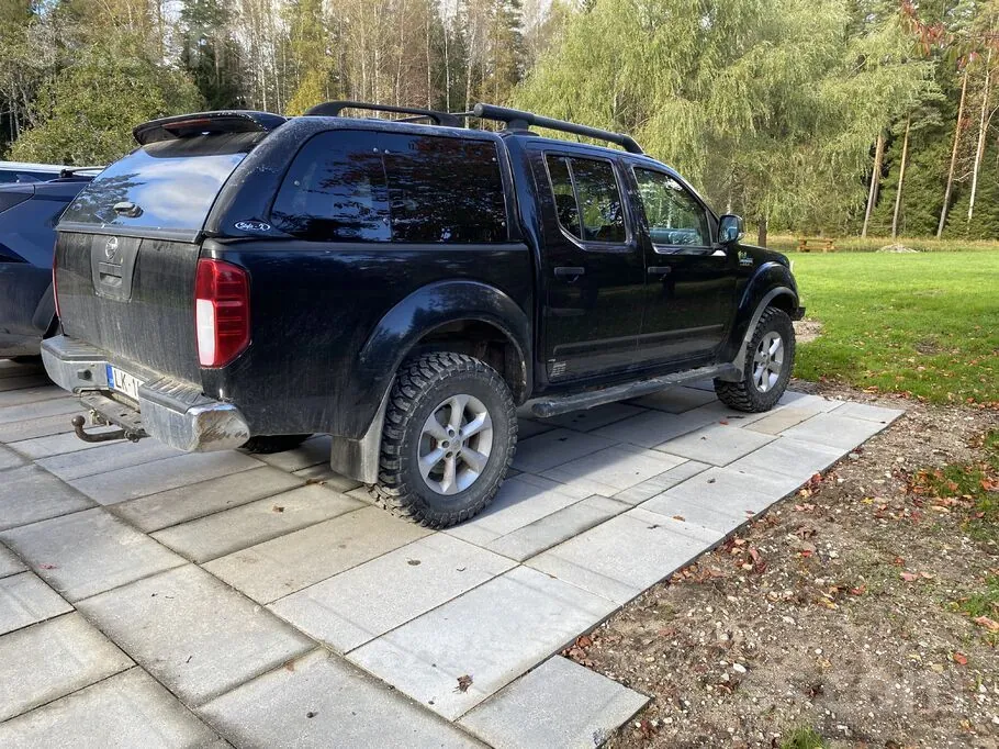 Nissan Navara 2009 photo 4