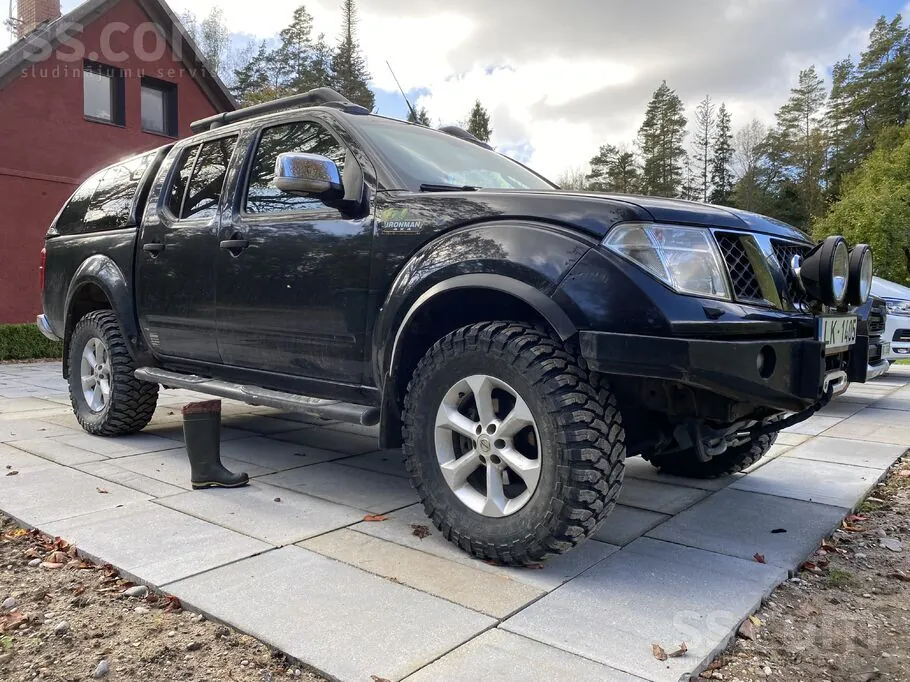 Nissan Navara 2009 photo 3