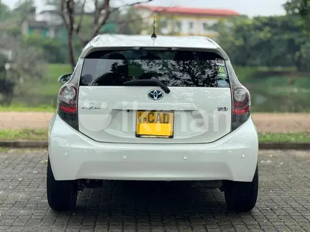 Toyota Aqua 2014 photo 5