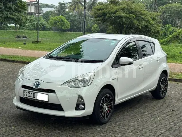 Toyota Aqua 2014 photo 3