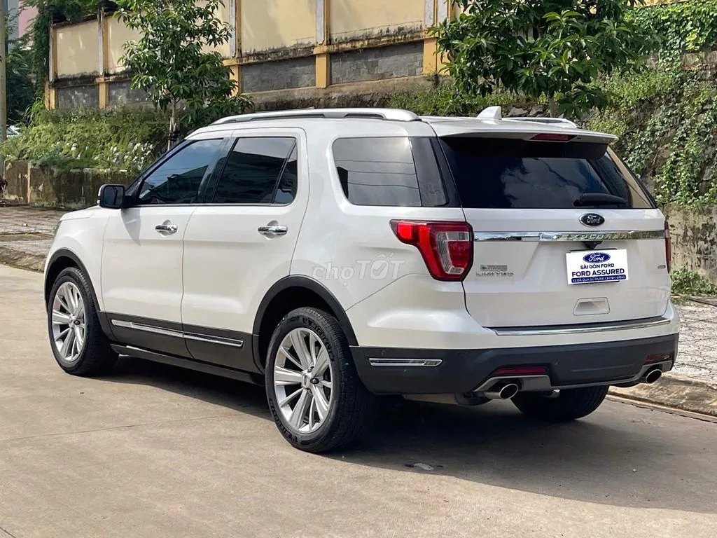 Ford Explorer 2025 photo 5
